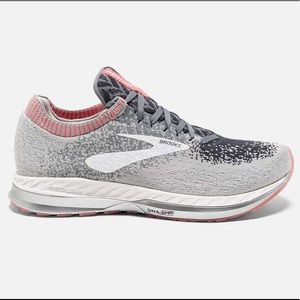 Brooks tennis shoes